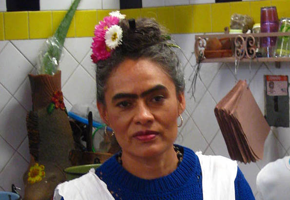 Frida Kahlo lookalike at Ocotlan market - Oaxaca, Mexico Frida Kahlo lookalike at Ocotlan market in Oaxaca, Mexico